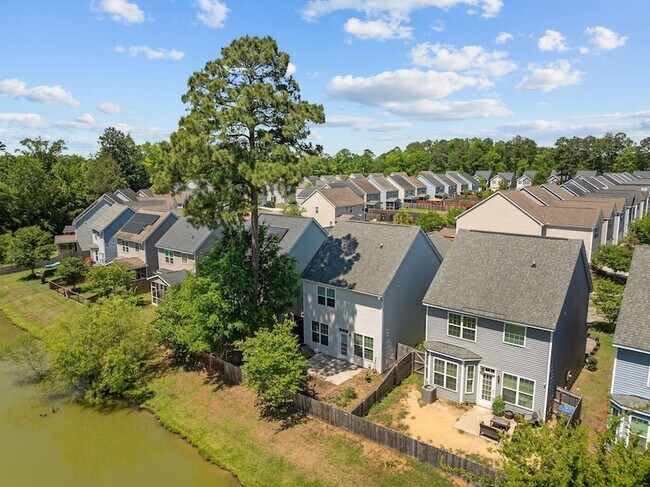 Building Photo - 8988 Cat Tail Pond Rd