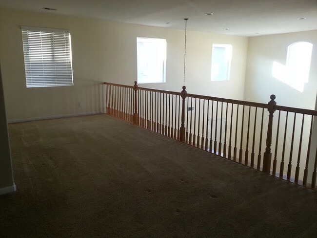 Building Photo - Beautiful home in Patterson