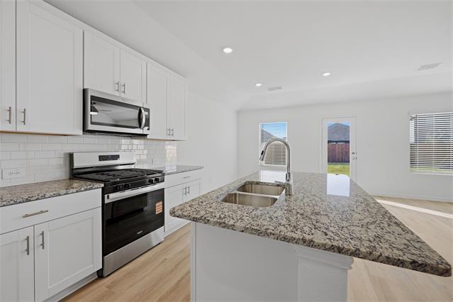 Building Photo - 2222 Rannoch St