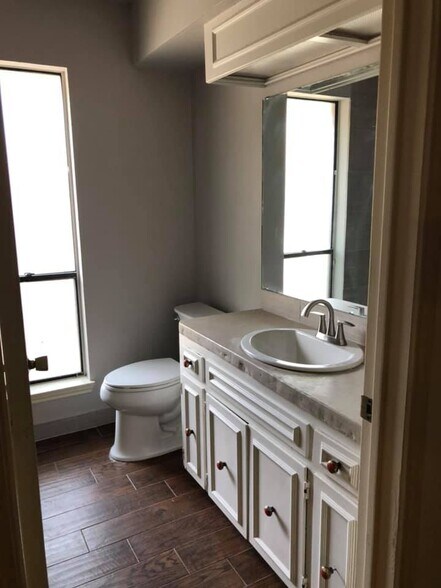 Hall bath - 133 Blanco St