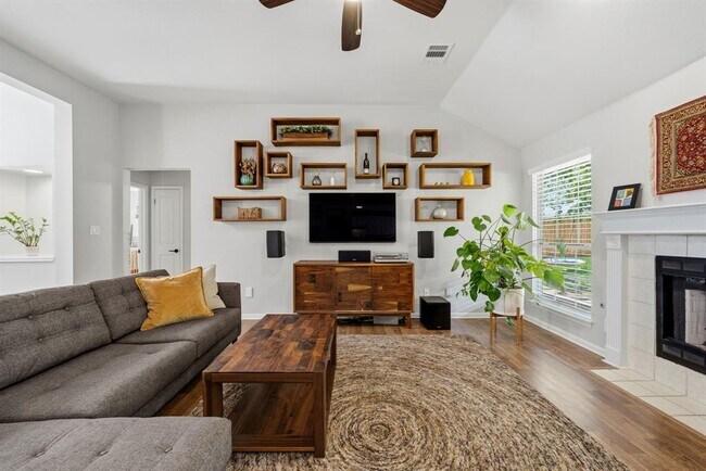 Building Photo - 6816 Beatty Dr