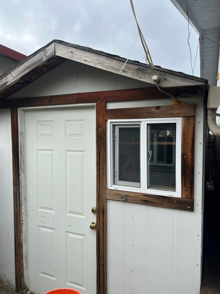 Building Photo - 451 Dale Rd