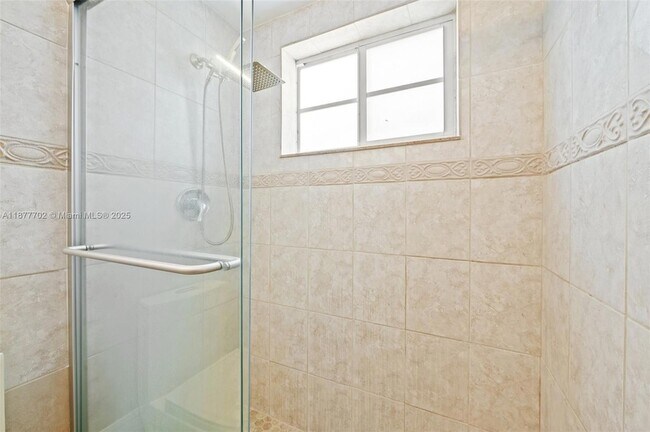 Building Photo - 7315 Byron Ave