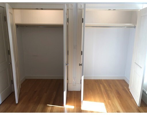 Building Photo - 39 Clarendon St