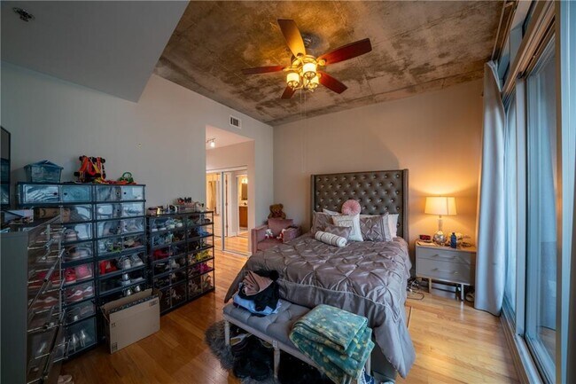 Building Photo - 44 Peachtree Pl NE