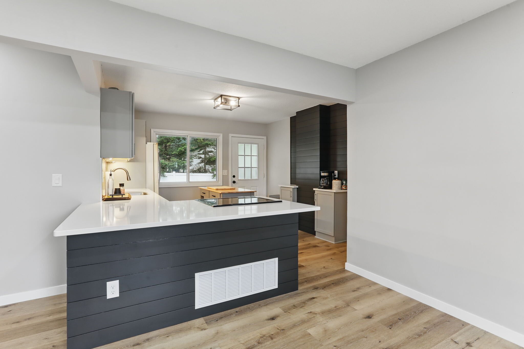 Building Photo - 2514 Woodlynn Ave