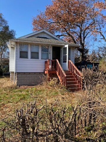 Primary Photo - 3748 Vermont St