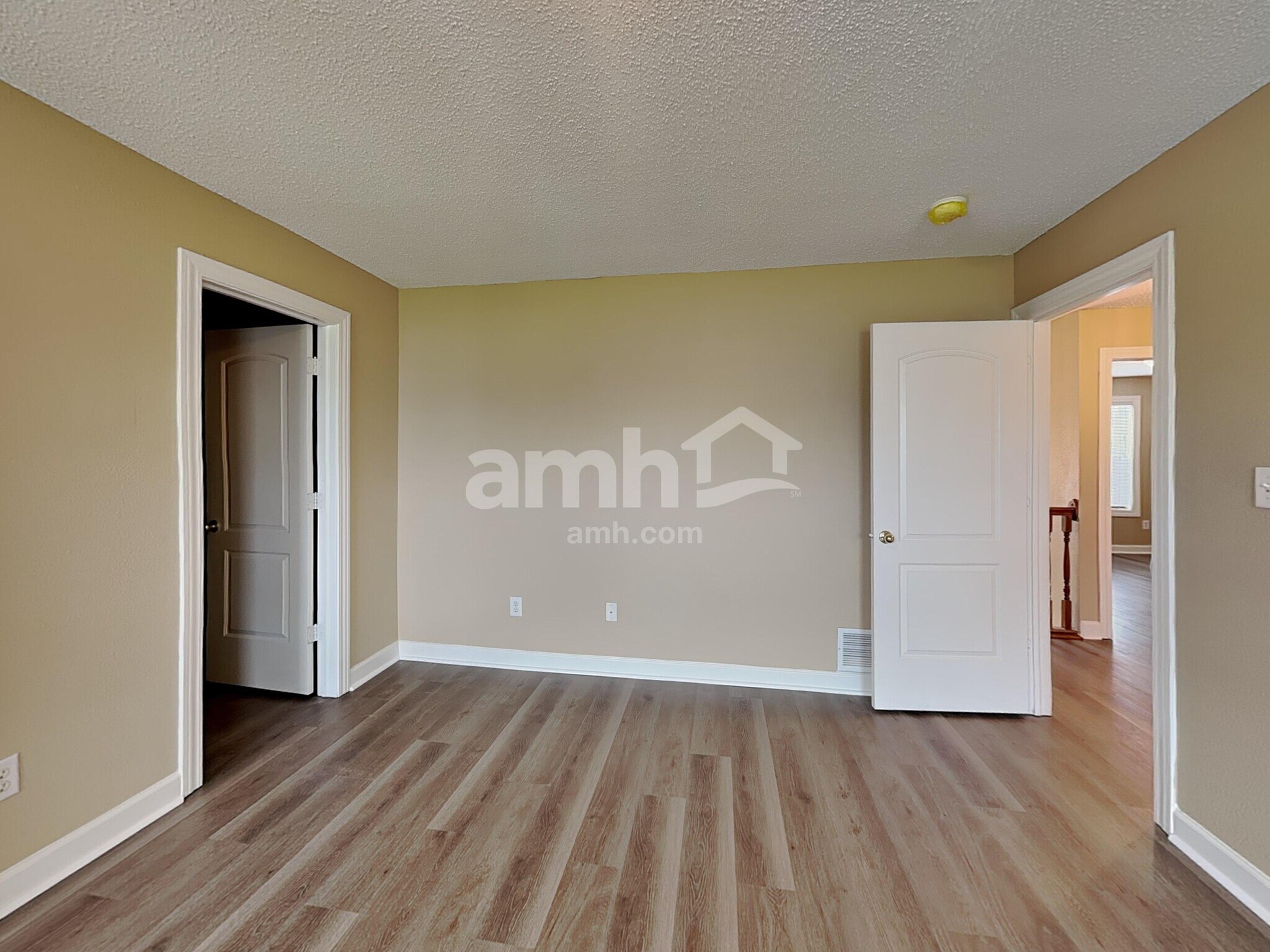 Building Photo - 5896 Monticello Square Ln