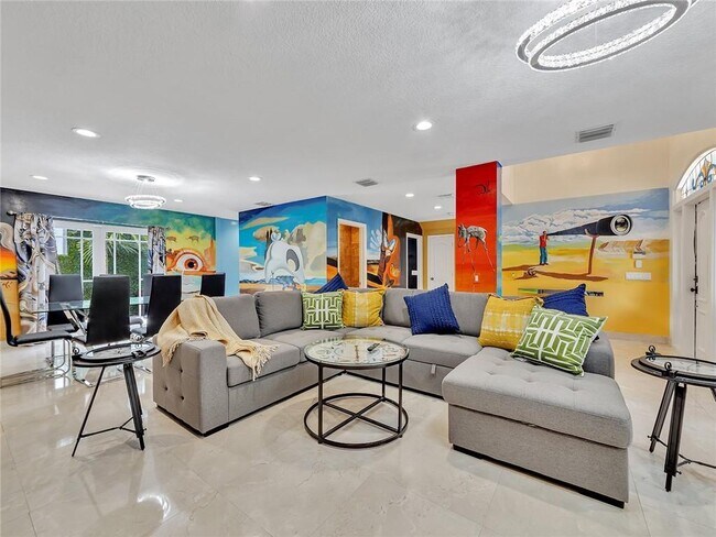 Building Photo - 851 N 11th Ave