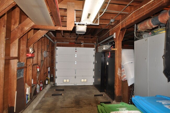 Building Photo - 1026 Kirkham St