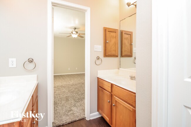 Building Photo - 12207 Duane Ct