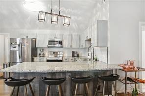 Building Photo - 1384 Lanvale Dr SW