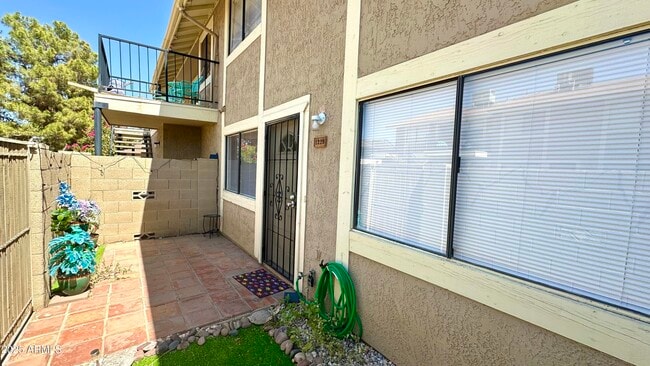 Building Photo - 1229 N 84th Pl