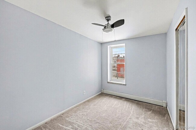 Building Photo - 120 Seward Ave