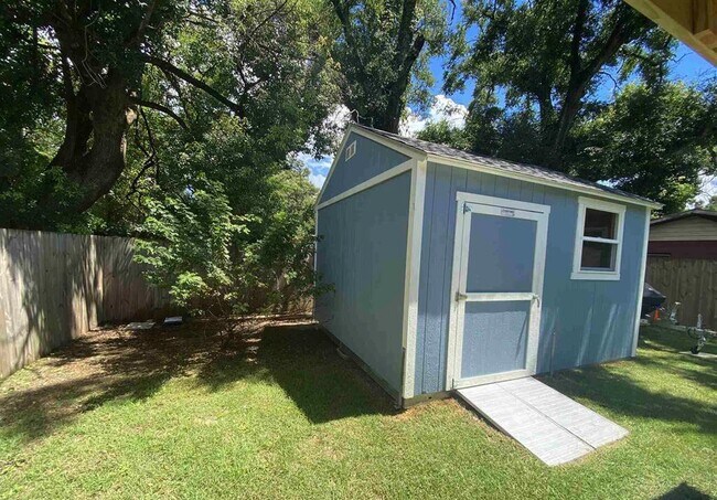 Building Photo - 1106 W Gregory St