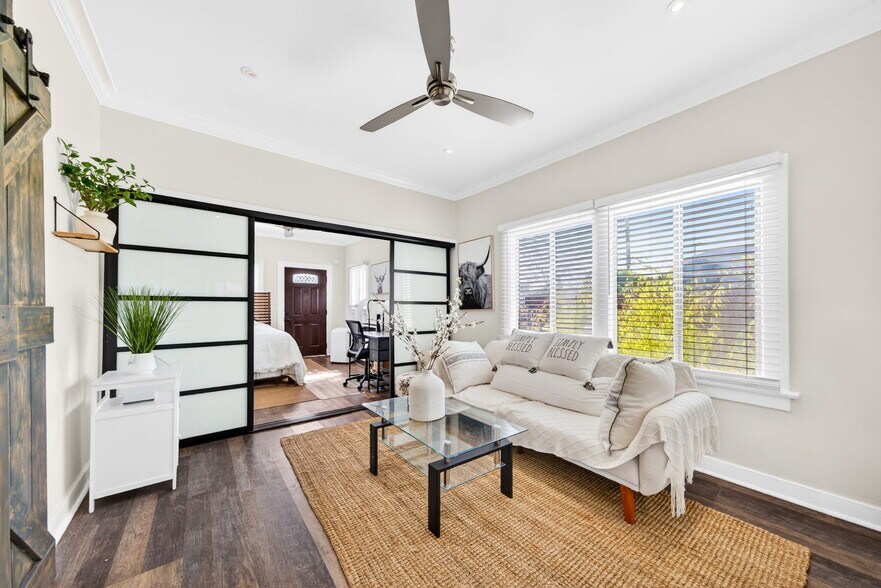 Building Photo - 5917 Lexington Ave