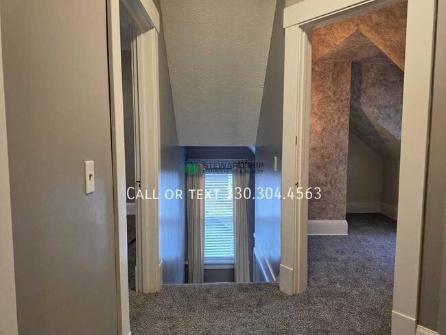 Building Photo - 213 Chestnut Ave NE