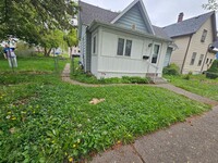 Building Photo - Cute 2bed 1 bath