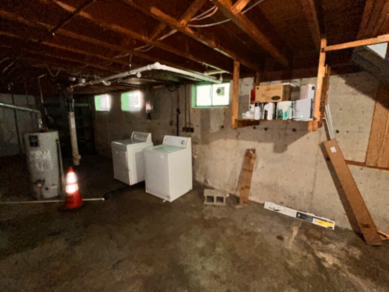 Building Photo - 3019 Roselawn Blvd