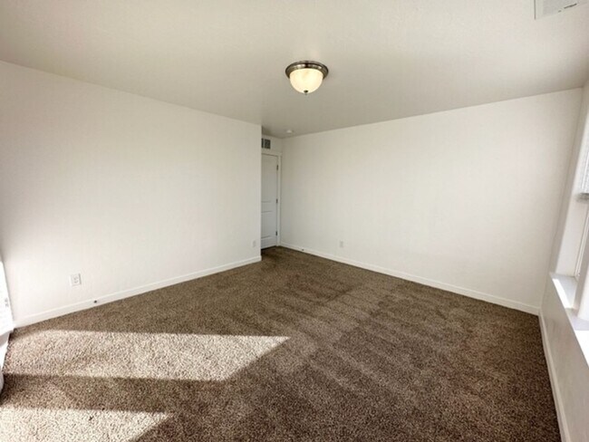 Building Photo - Find your perfect match with our rental pr...