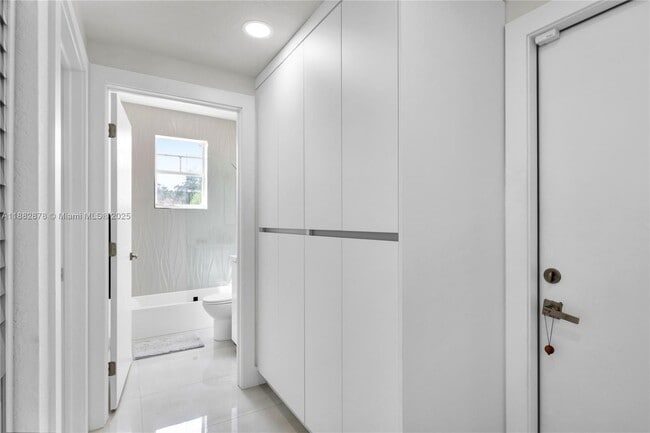 Building Photo - 2663 SW 187th Ave