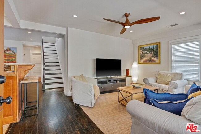 Building Photo - 38 19th Ave