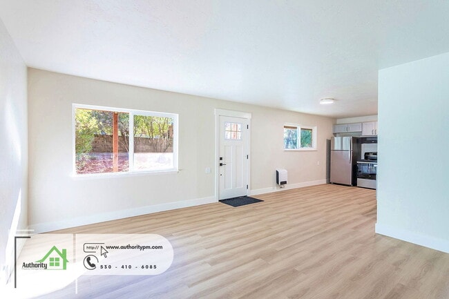 Building Photo - 1425 Orange Ave