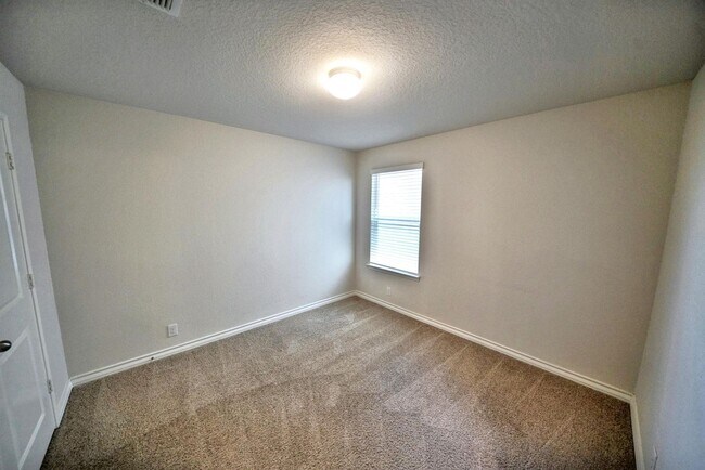 Building Photo - Stunning 4-Bedroom Home in Cobalt Canyon, ...