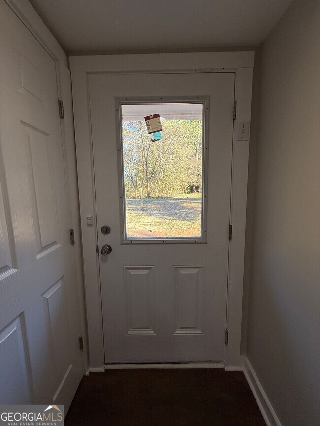 Building Photo - 221 Sheppard Pl