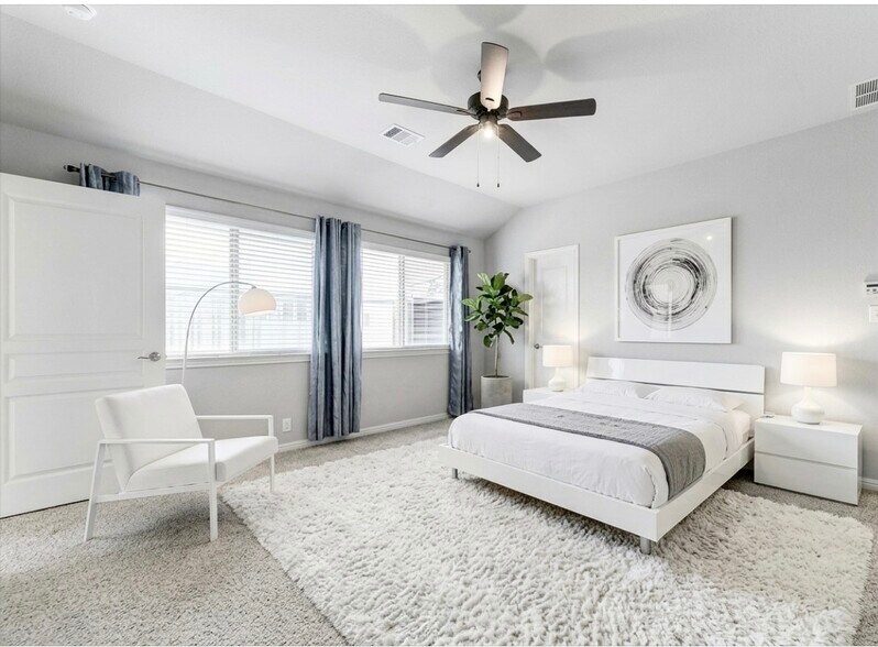 Building Photo - 485 Harding Ln