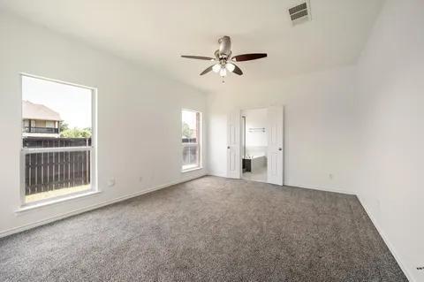 Building Photo - 1533 Tanglewood Dr