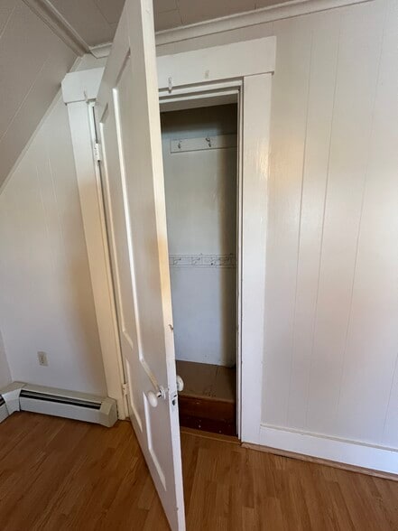 Building Photo - 43 Spruce St