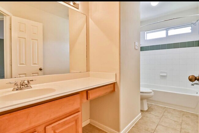 Building Photo - 20954 Kransburg Ridge Dr