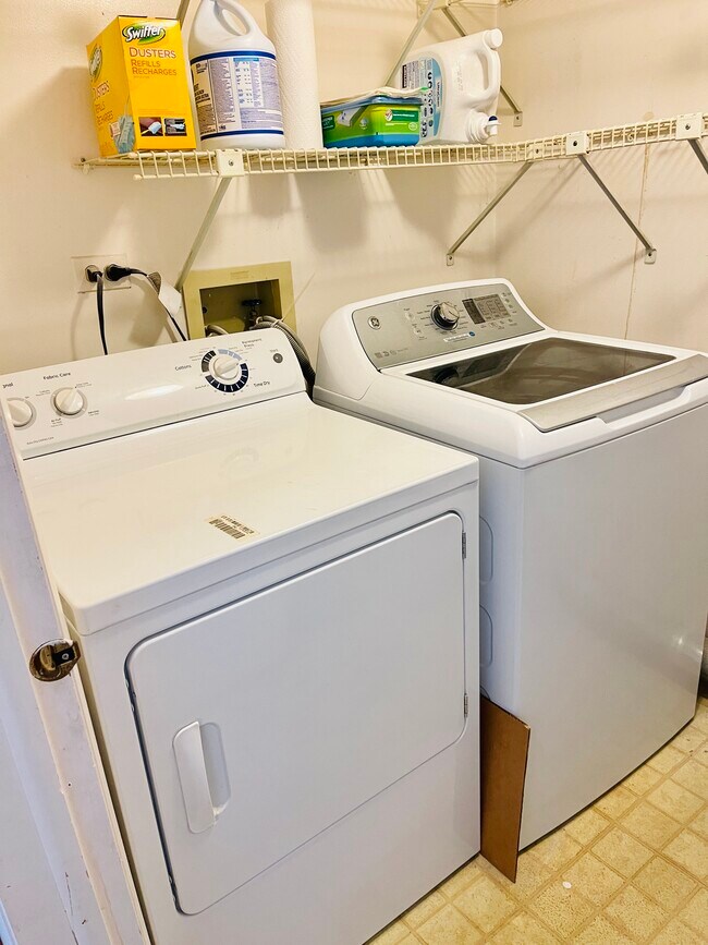 Laundry Room - 111 White Pine Dr