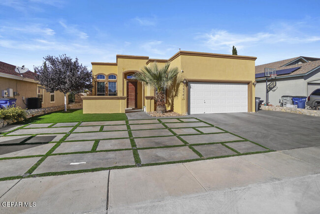 Building Photo - 12741 Tierra Sonora Dr