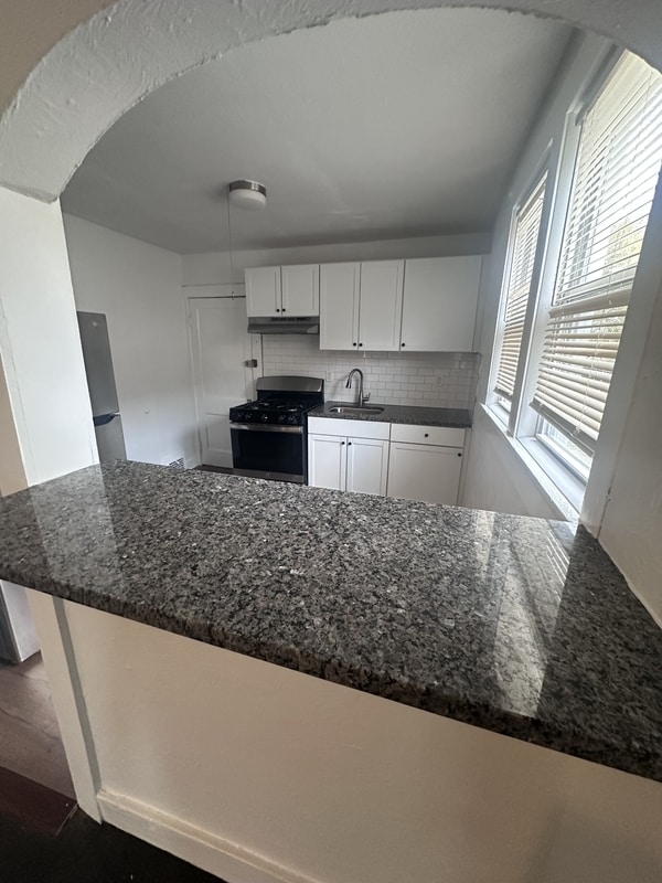 Building Photo - 3229 W 32nd St