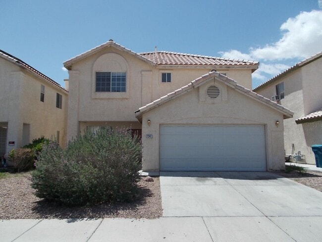 Primary Photo - Beautiful 2 Story Home in Northwest!