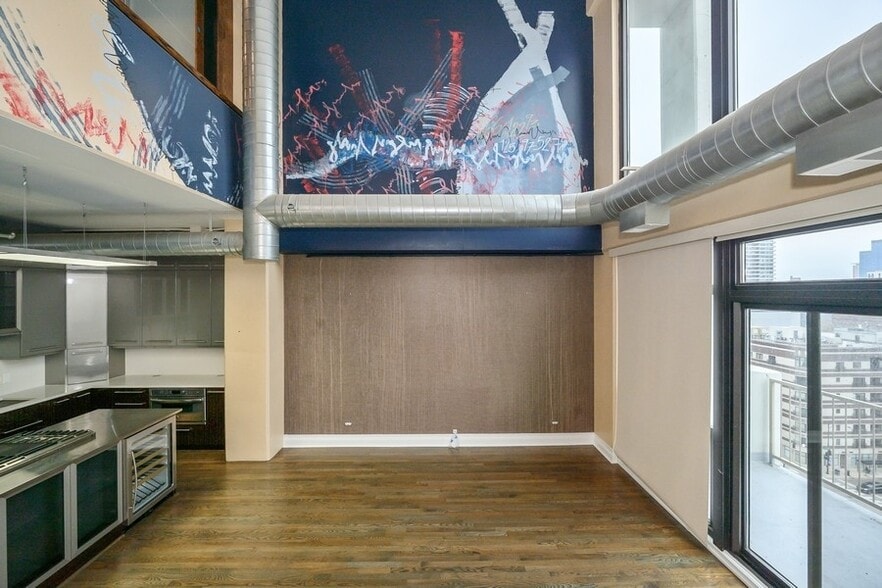 Building Photo - 1530 S State St