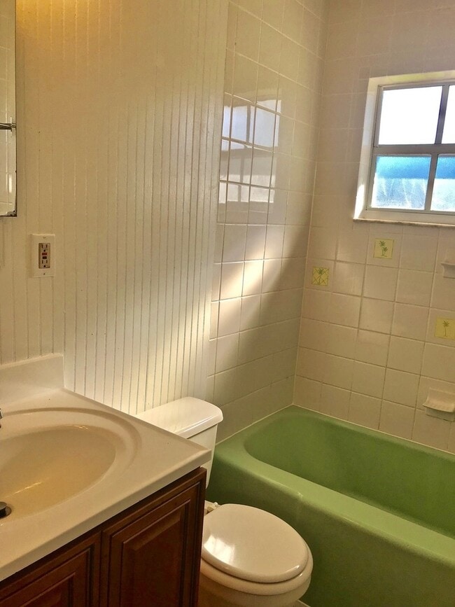 Building Photo - private pool home in Kensington Park - Sar...