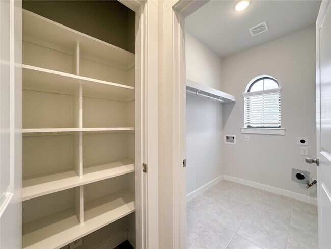 Building Photo - 3205 Cornflower Coast Ct