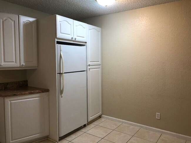 Building Photo - 510 M St