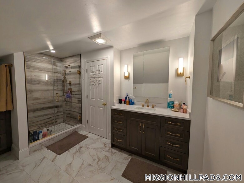 Building Photo - 45 Fort Ave