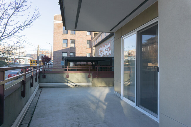 Building Photo - 1711 E Olive Way