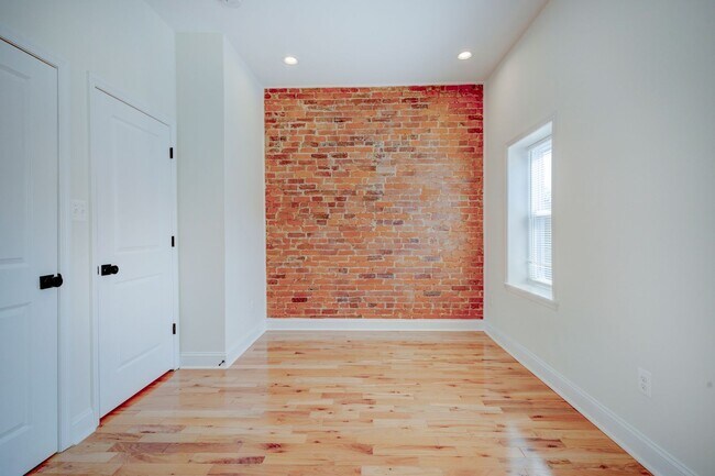 Building Photo - ? Spacious Living in the Heart of Philadelphia