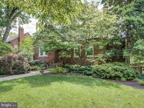 Building Photo - 3808 Cathedral Ave NW