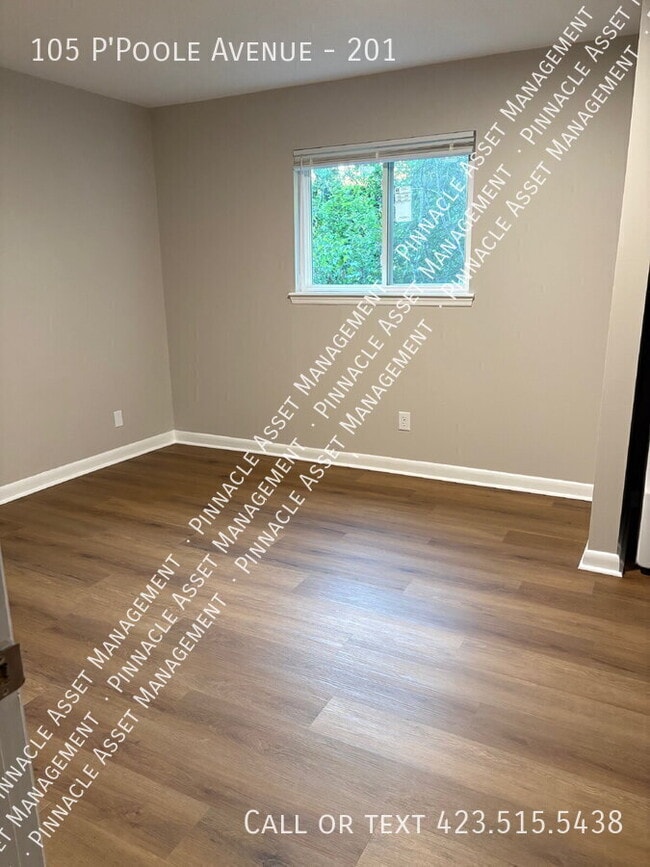 Building Photo - 105 P'Poole Ave