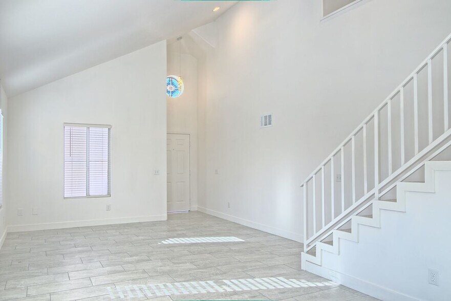 Building Photo - 73969 Olive Ct