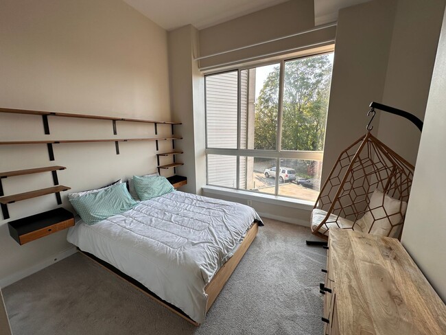 Building Photo - Lovely 1 BR/1 BA Loft-Style Apartment in 1...