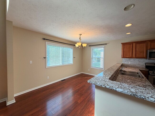 Building Photo - 3050 Ledgestone Pl NE