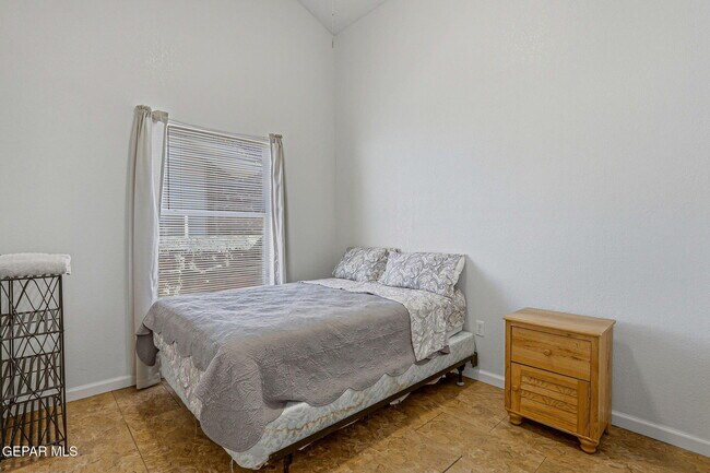 Building Photo - 11429 Chickasaw Dr